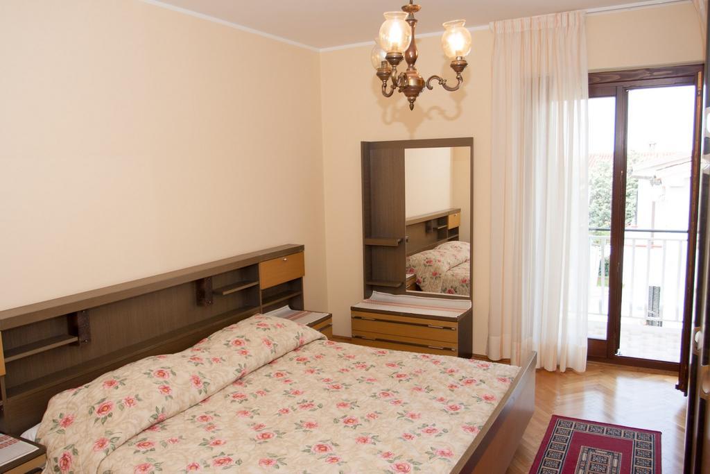 Apartments Silvia Poreč Exterior foto